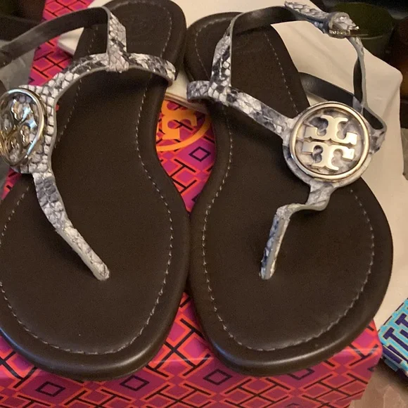Tory Burch Roccia Sandal - Picture 5 of 5